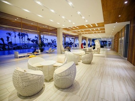 ソレアマクタン　ロビー