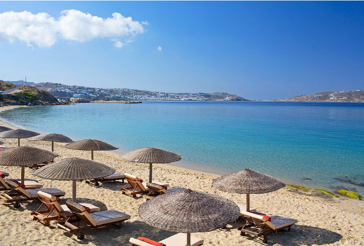 ホテルの近くのアギオス ステファノス ビーチ。