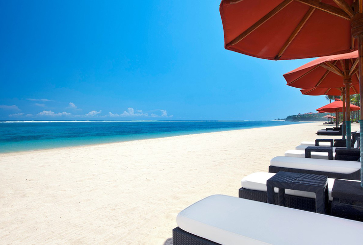 ホワイトサンドの静かなプライベートビーチ