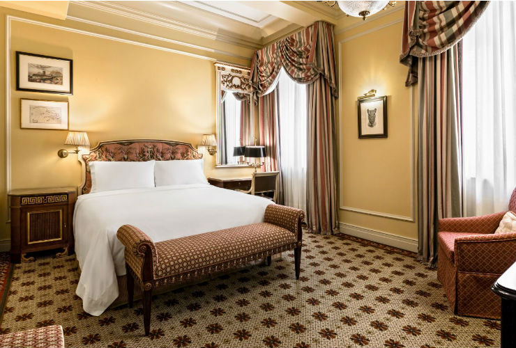 宮殿の一室のような「クラッシックルーム」。