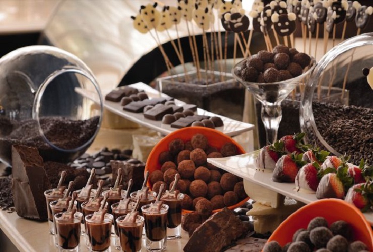 宿泊者様向けに毎日（16:00－17:00）開催されるチョコレートアワー！