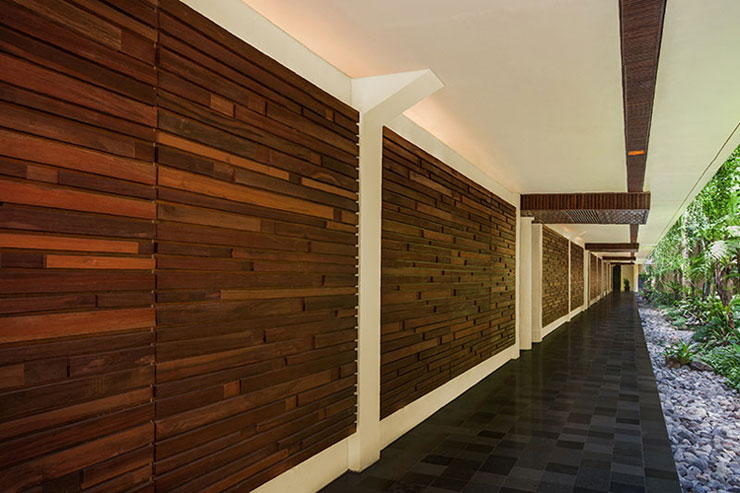 リゾートの自然と調和したインテリア