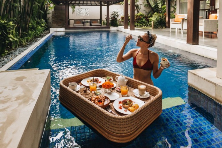 フローティングブレックファースト