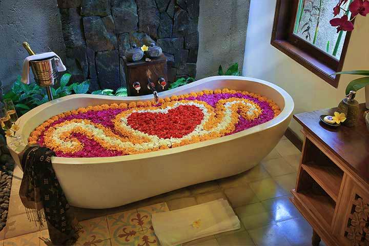 美容効果が高く、見た目も美しいフラワーバス