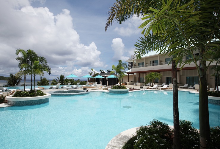 大人のリラックス空間、プールバーも設置