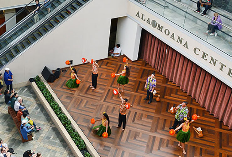 世界最大規模のオープンエア・ショッピングセンターも！