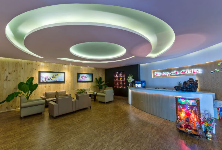 スパの受付も雰囲気あり