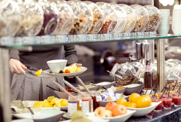 朝食ビュッフェ