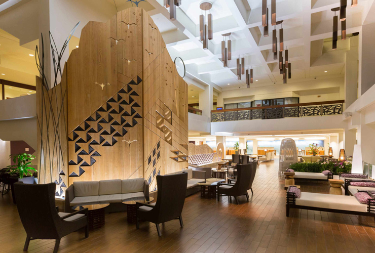 リニューアルした館内には美しいアートが点在