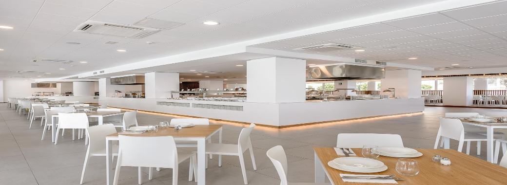 朝食ビュッフェ会場