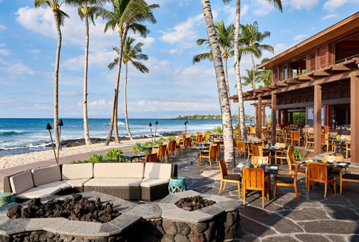 ハワイ産の山海の幸を使った四季折々のメニュー