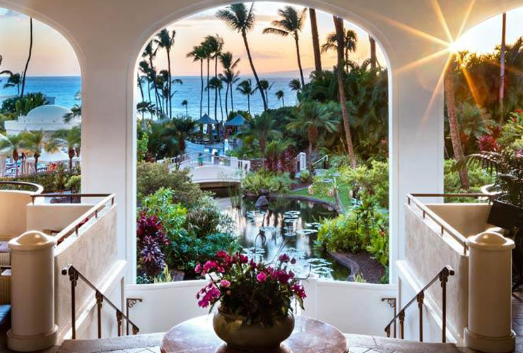 手入れの行き届いた美しいガーデン