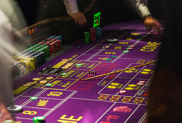 賑わうカジノフロア