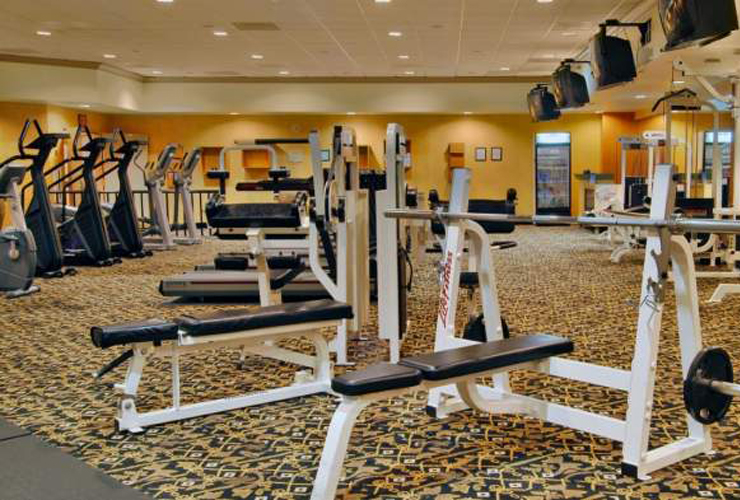 フィットネス施設も併設