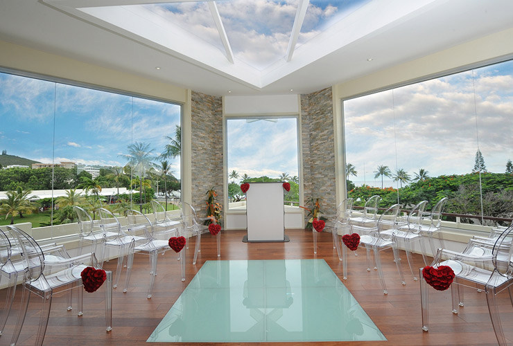 アンバスタ湾を見渡すチャペル