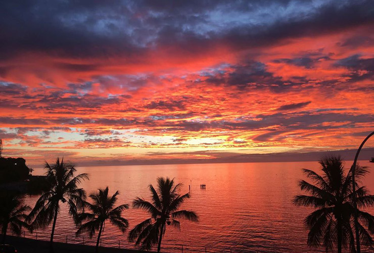 シトロン湾の美しいサンセット