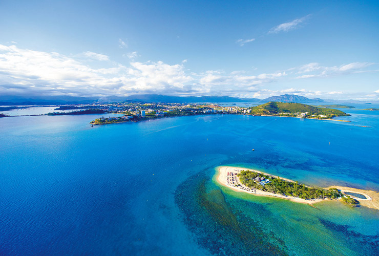 美しいアンスバタ湾のすぐ近く