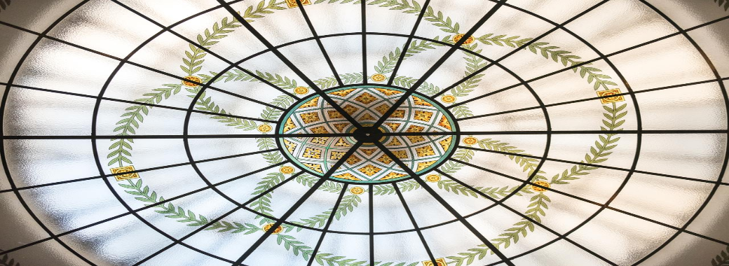 ステンドグラスドーム内部