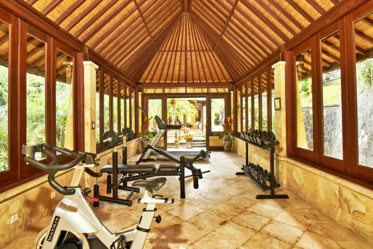 快適なフィットネスルーム