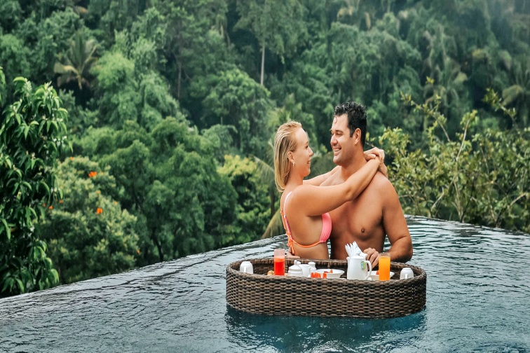 フローティングブレックファスト