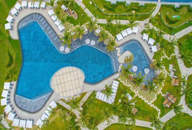 ゆったり寛げるプール