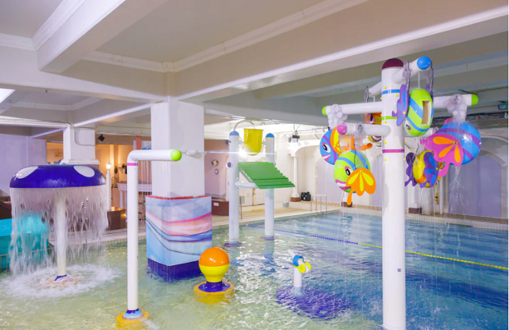 お子様が楽しめる遊具もたくさん