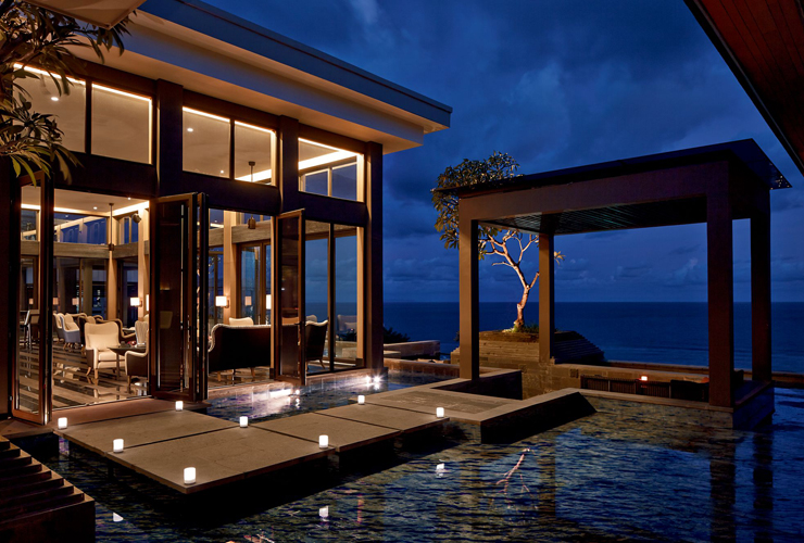 夜のライトアップも美しい