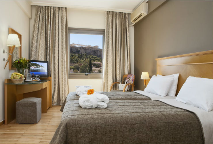 デラックスルームからは、アテネの象徴・アクロポリスが見えます。