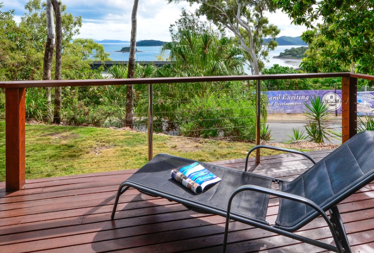 バルコニーからは美しい景色をご覧いただけます