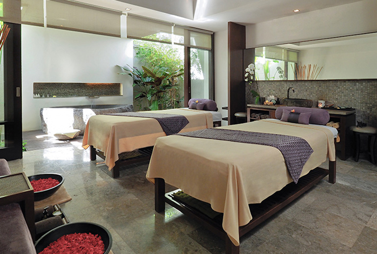 姉妹ホテル、ザ・アマラのスパを利用できます