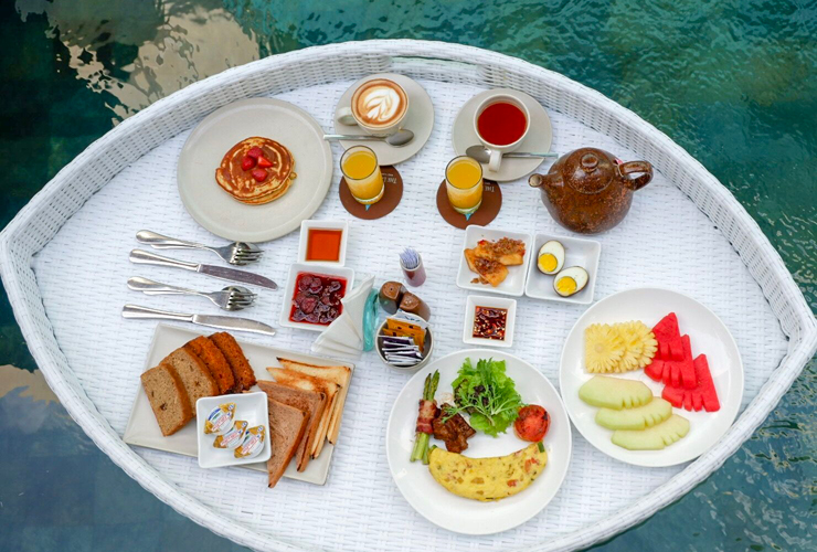 フローティングブレックファースト