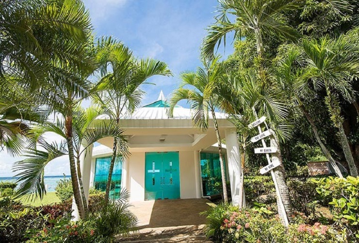 ホテルのビーチサイドにある「プロメサ・チャペル」