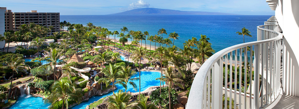 広大なプールエリア