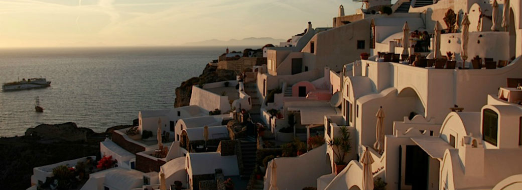 夕日がロマンチックなイア。