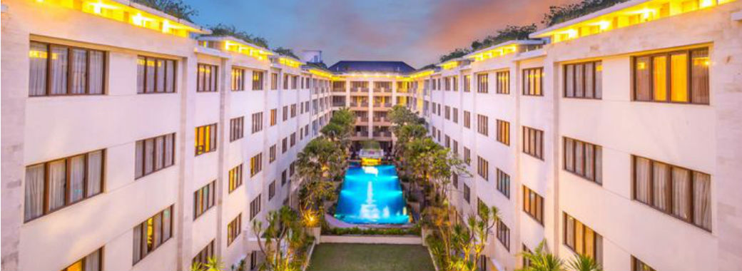 アストン クタ ホテル アンド レジデンス 外観