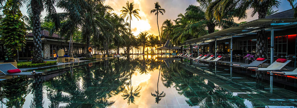 スイミングプール