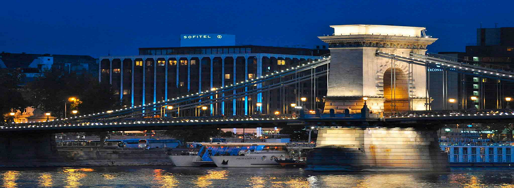 ホテルはチェーンブリッジ近くの好立地