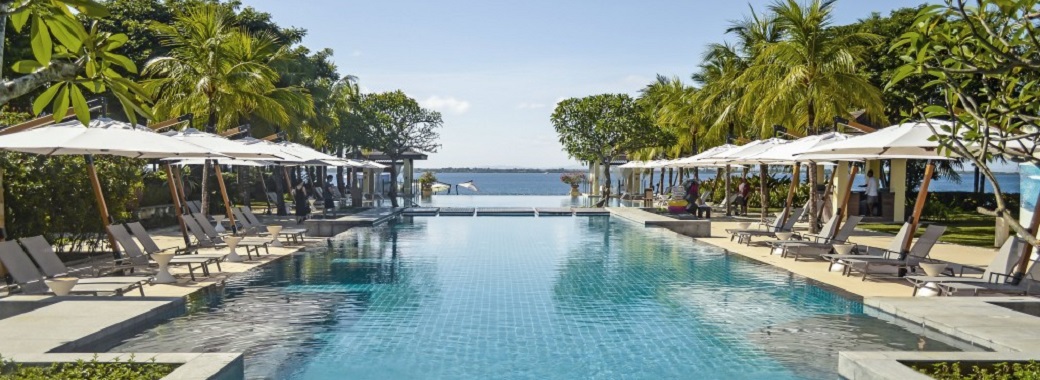 クリムゾン　インフィニティプール