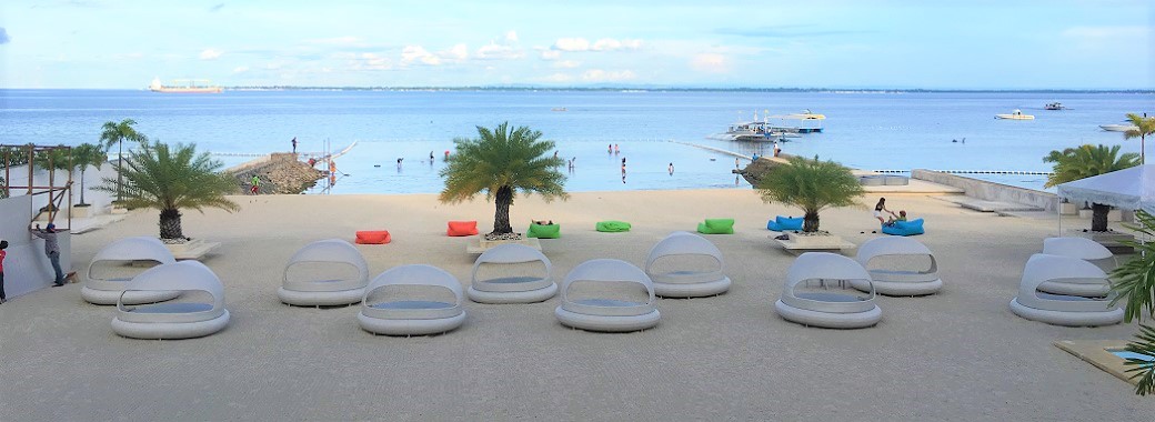 ビーリゾート　プール