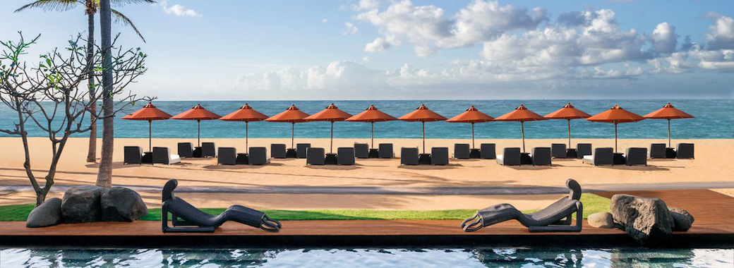 ザ セントレジス バリ リゾートのビーチフロントプール