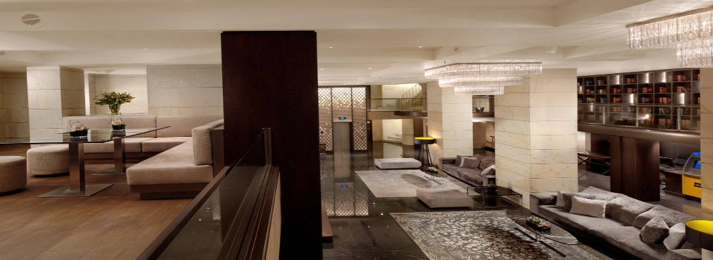 高級感あるフロント＆ロビー