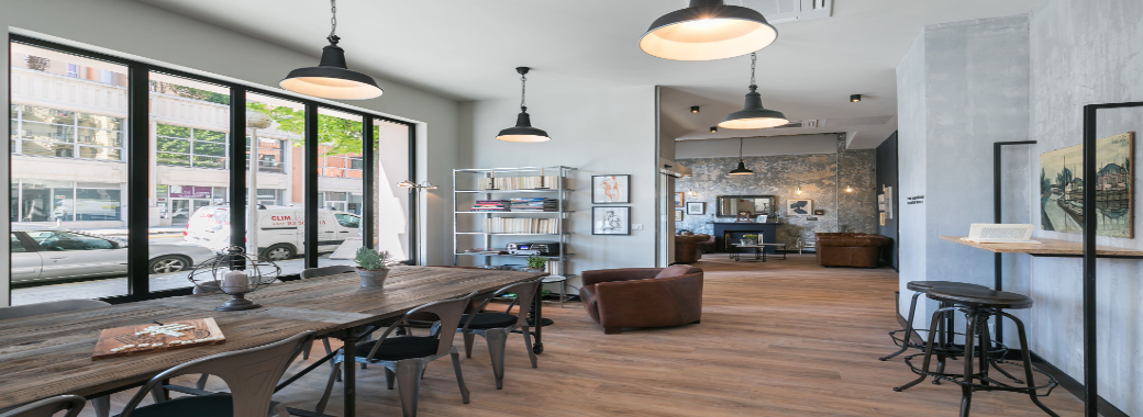 ロビーラウンジ