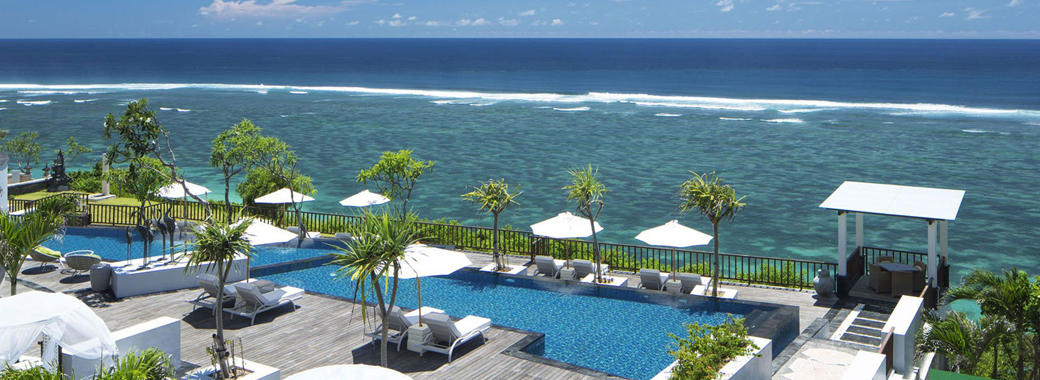 オーシャンビューのメインプール