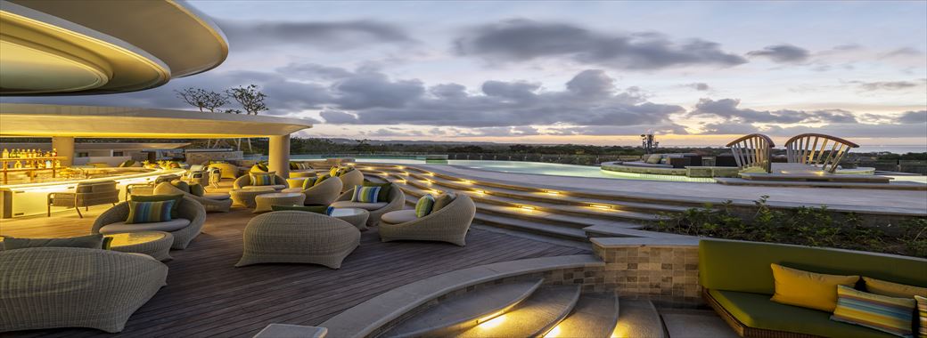 サンセットとルーフトップバー