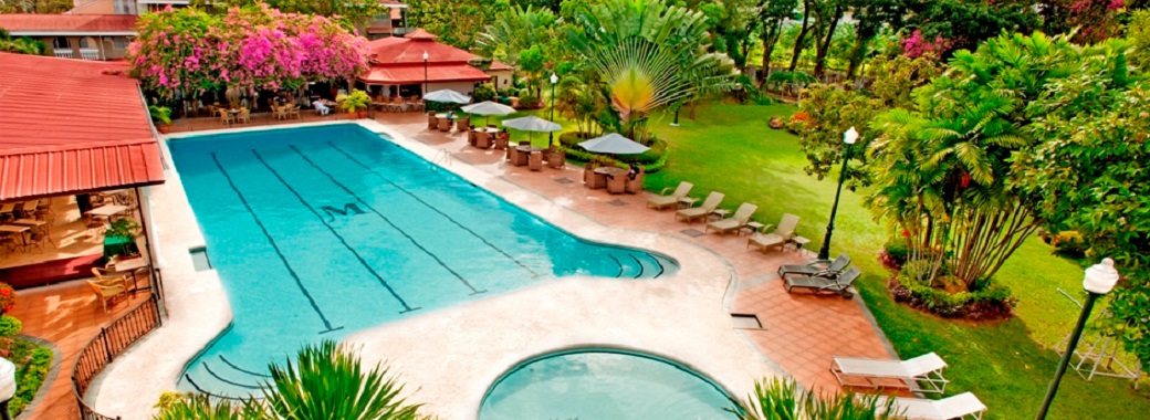 モンテベロ　プール