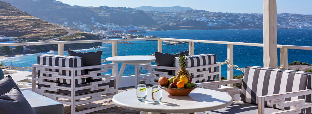 テラスから見えるミコノスの風景。