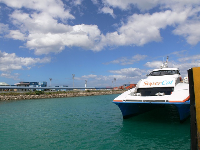 ホボール・高速船