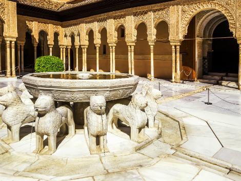 ◇◎グラナダ：アルハンブラ宮殿 ライオンの中庭