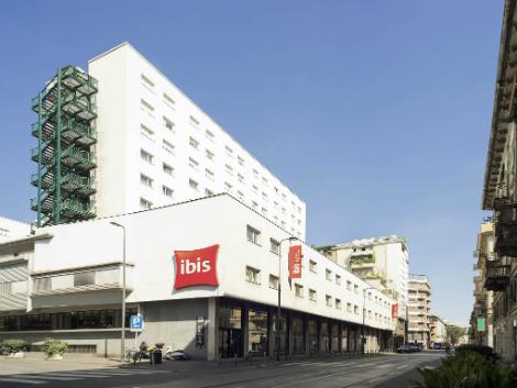 ミラノ:イビス ミラノ チェントロ 外観