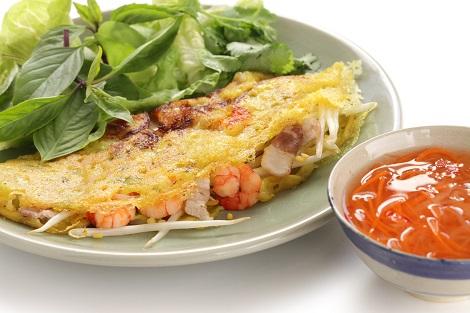 ベトナム:お好み焼きのようなバインセオ